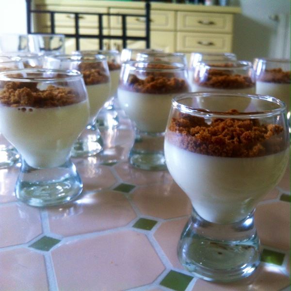 Panna cotta fleur d'oranger et spéculoos