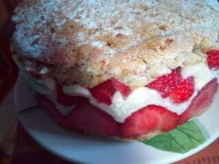 Fraisier avec biscuit à l'huile d'olive