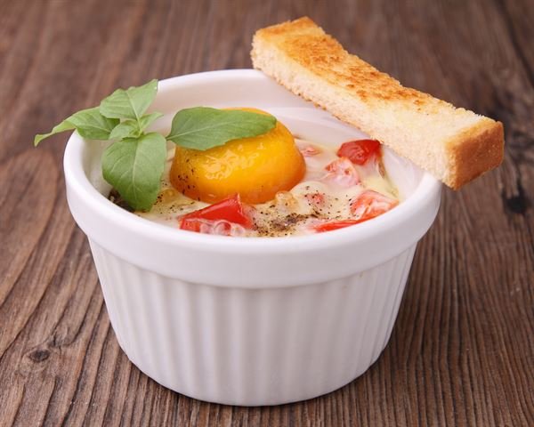 Oeufs en cocotte aux tomates