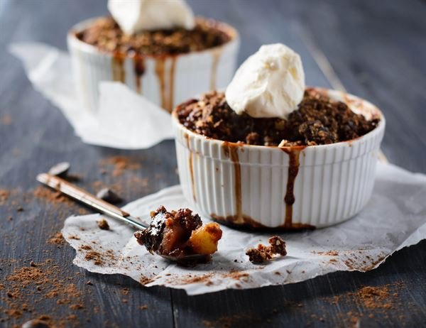 Crumble aux poires, amandes et chocolat