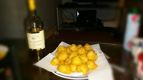 Beignets de gougères au fromage