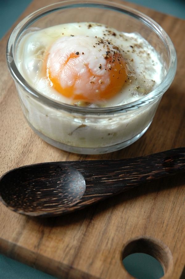 Oeufs cocotte artichaut et feta