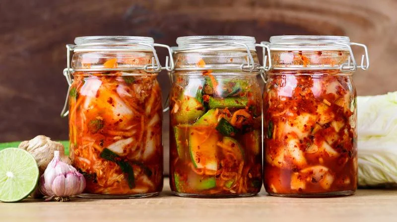 La fermentation du kimchi maison