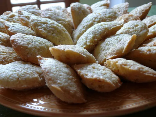 Madeleines aux amandes et fleur doranger