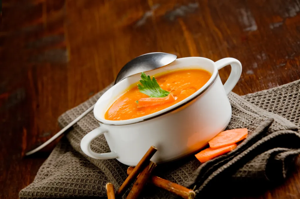 Soupe aux carottes et lardons