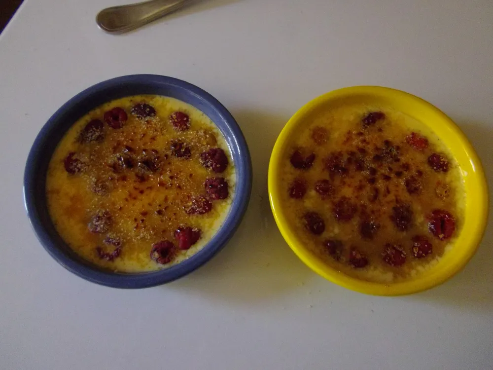 Crème brûlée aux fruits rouges