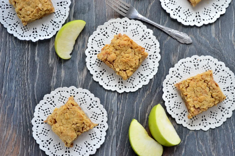 Gâteau façon crumble pomme et cannelle