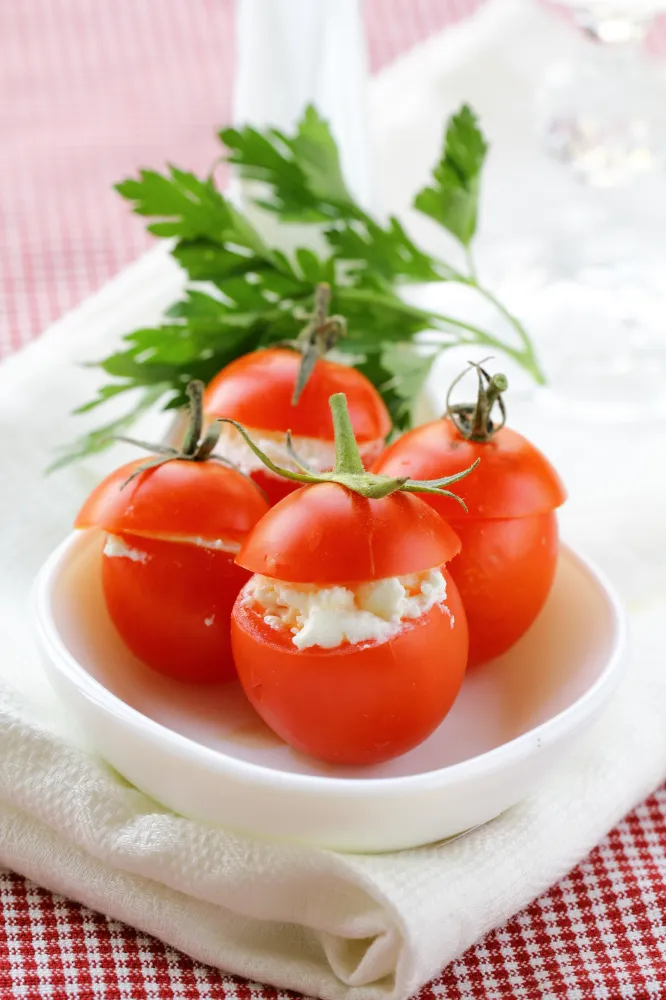 Tomates farcies au fromage