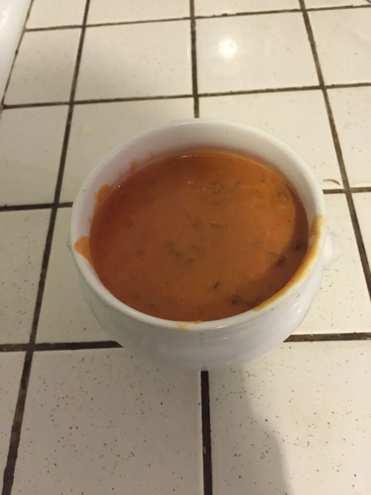 Soupe de tomates à la viande hachée