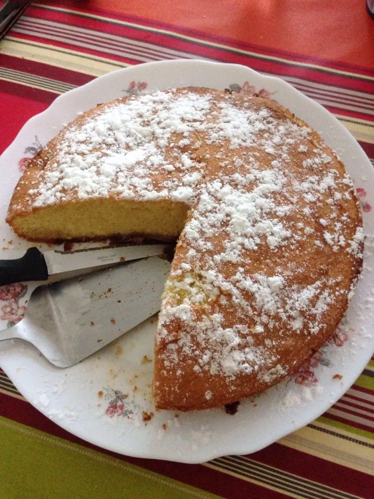 Quatre-quarts aux pommes caramélisées