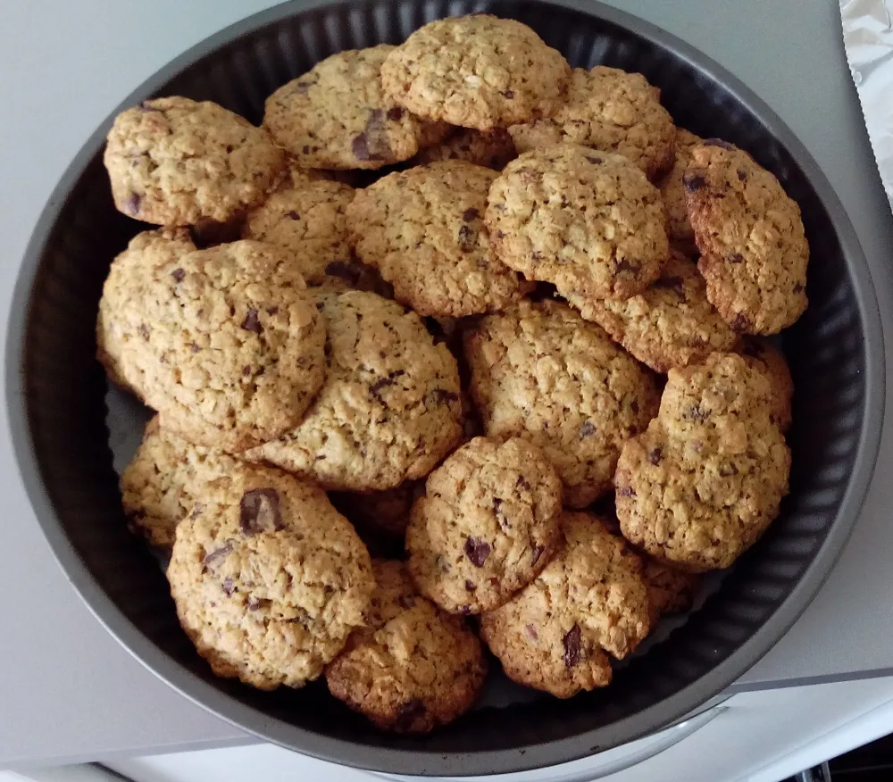 Cookies aux flocons davoine, amandes, noisettes et pépites de chocolat