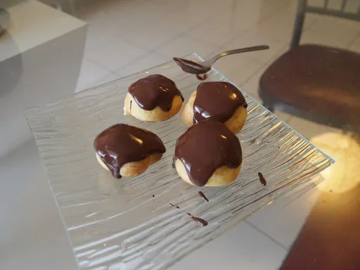 Profiteroles à la vanille