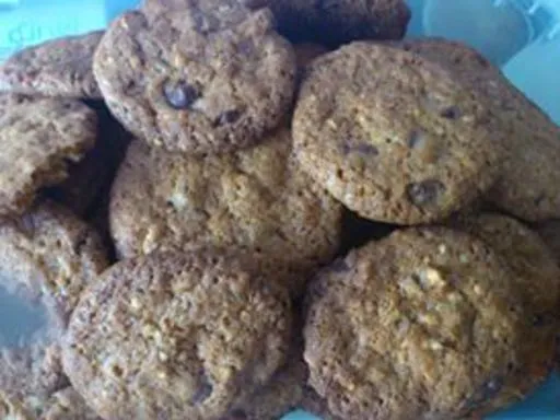 Cookies à la nougatine et au chocolat au lait