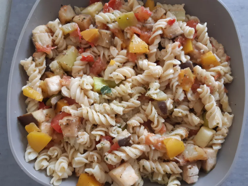 Salade de pâtes aux légumes du sud, sauce pistou