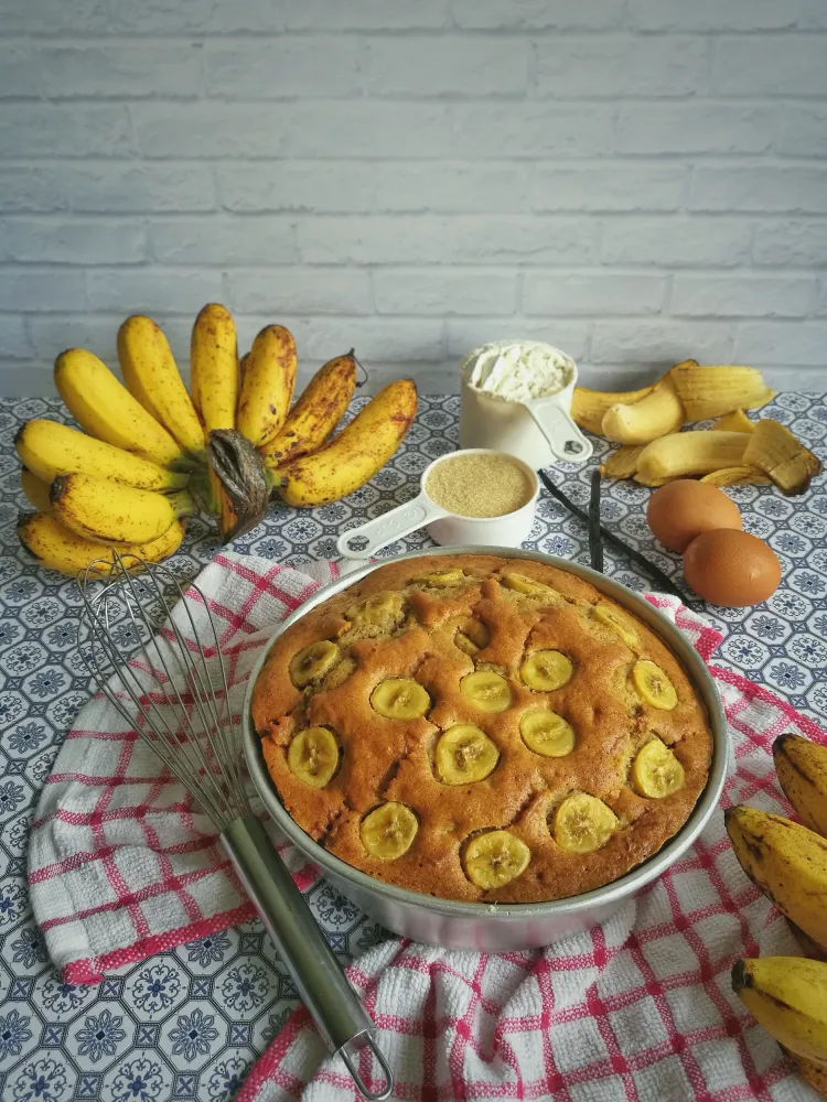 Petit cake anti-gaspi aux peaux de bananes