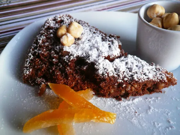 Gâteau chocolat noisettes et orange confite