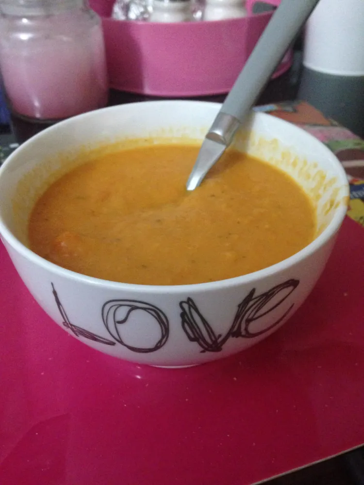 Soupe du soleil (carotte, tomate, paprika et origan)
