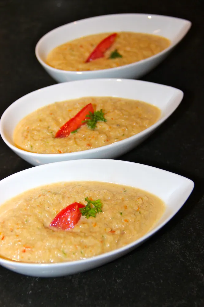 Soupe froide concombre, feta et tomates séchés