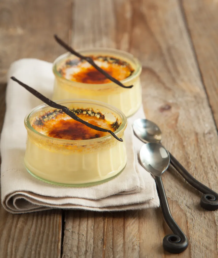 Crème brûlée à la vanille et à la lavande