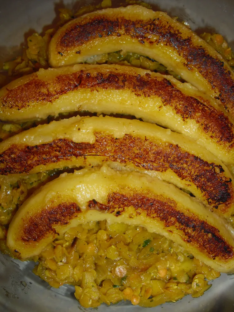 Lentilles au curry avec des bananes