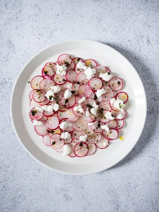 Salade de radis au chèvre frais