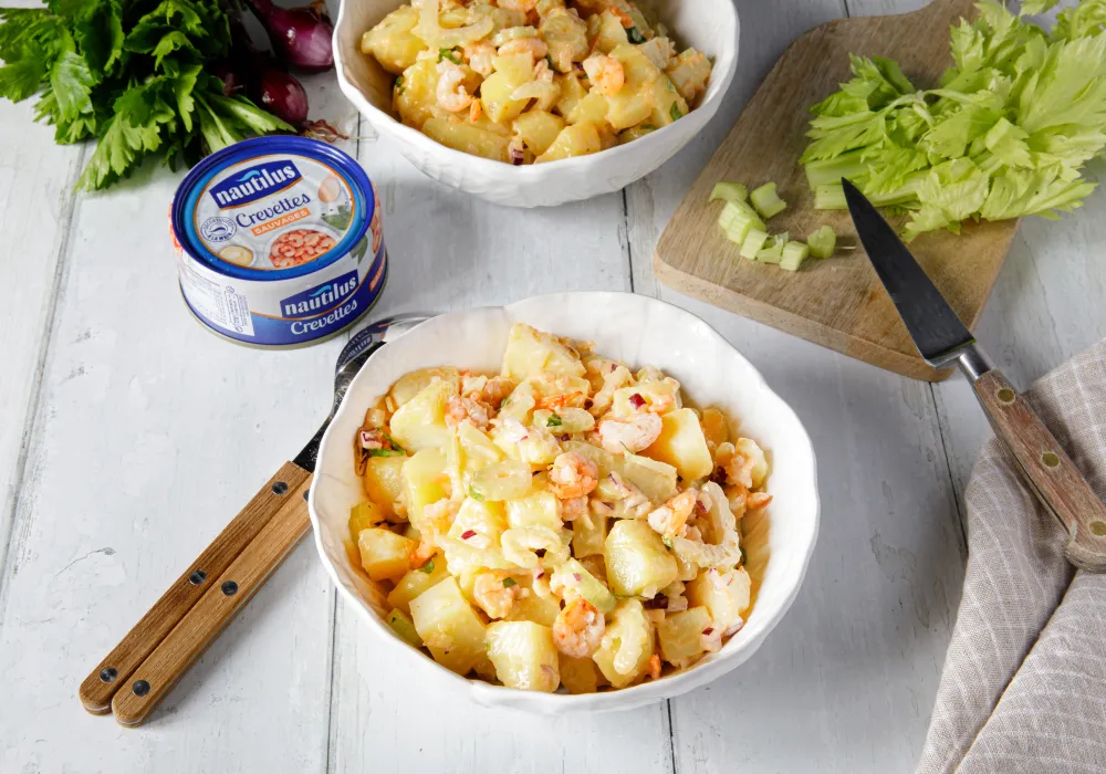 Salade de pommes de terre aux crevettes, sauce cocktail