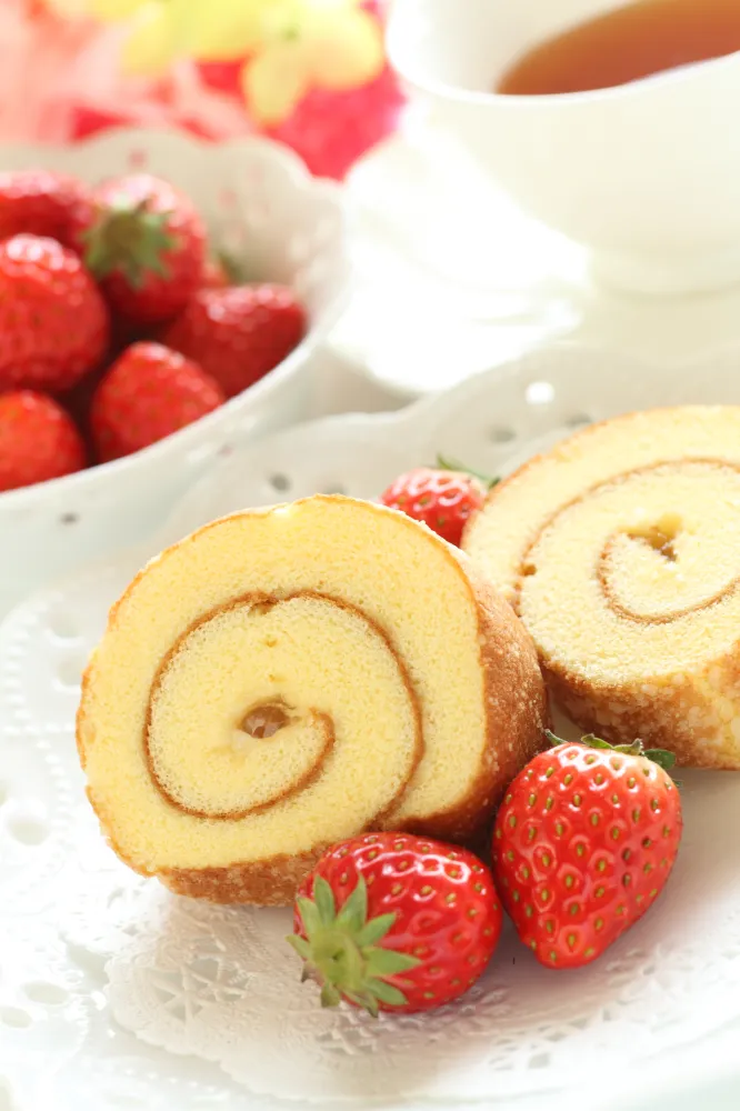 Gâteau roulé aux fraises