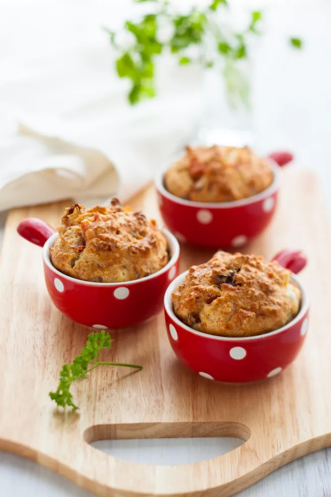 Muffins aux tomates séchées et olives noires