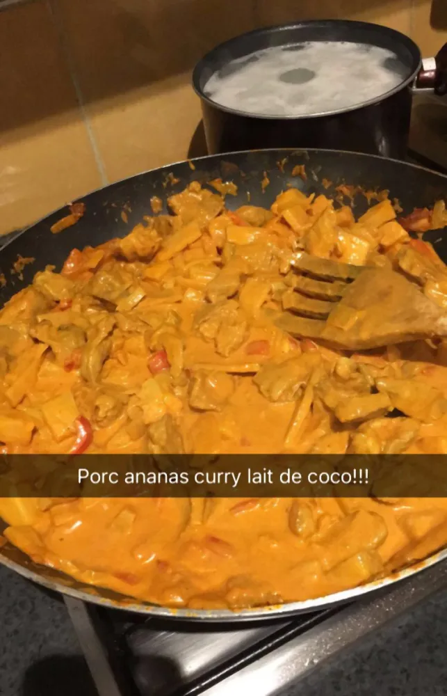 Sauté de porc curry, lait de coco et ananas