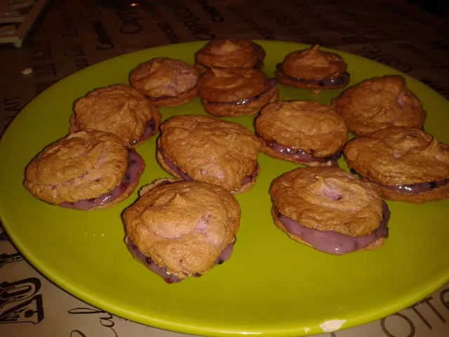 Macarons framboises mûres et chocolat blanc