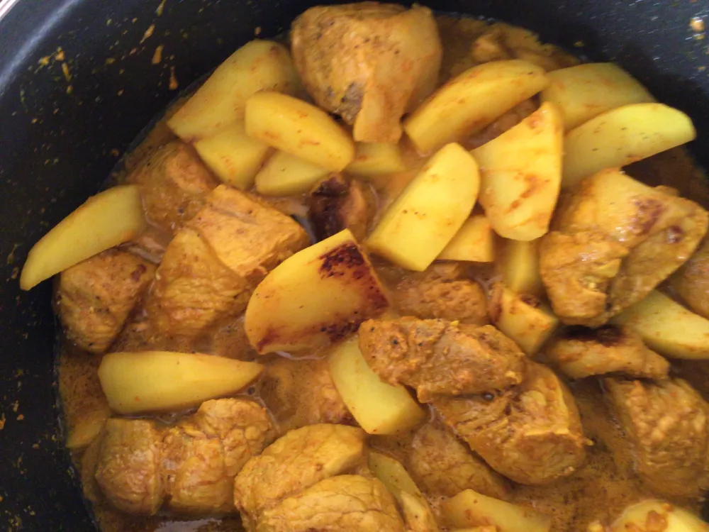 Sauté de porc au curry et ses légumes