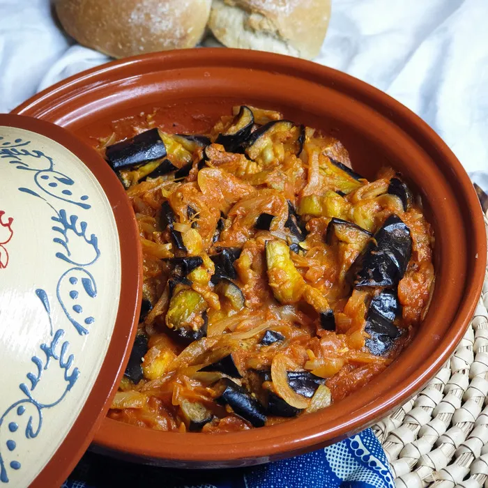 Tajine végétarien (oignons et aubergines)