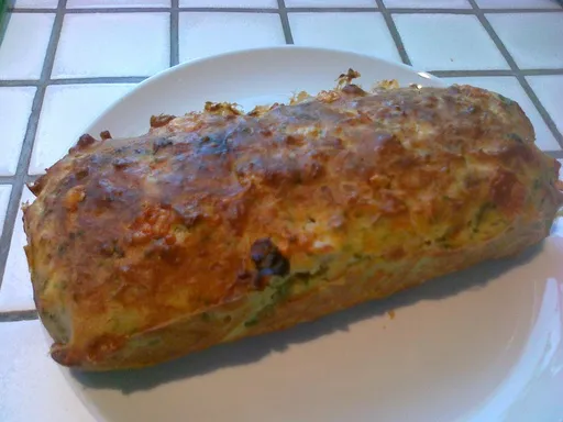 Cake au poulet et herbes