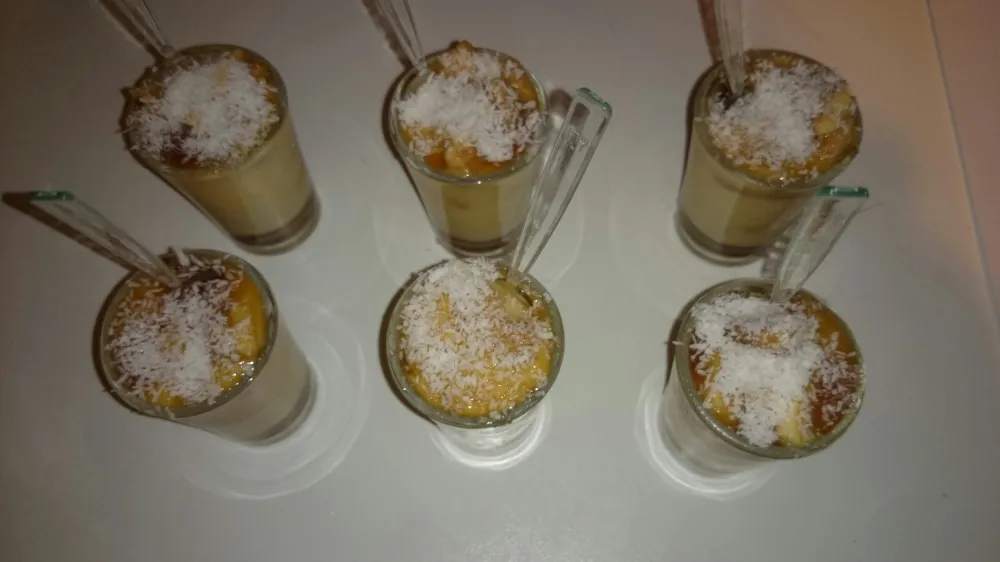 Tiramisu à la banane et à la noix de coco