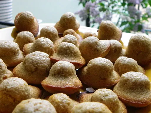 Madeleine à la crème de noisette