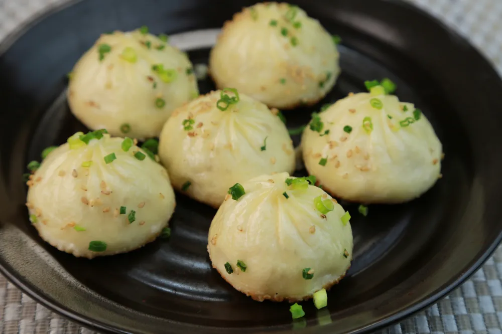 Brioches chinoises à la vapeur avec farce (baozi)