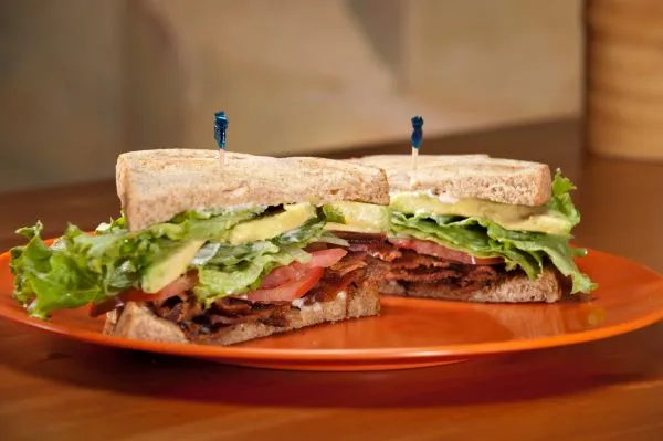 Club sandwich au bacon
