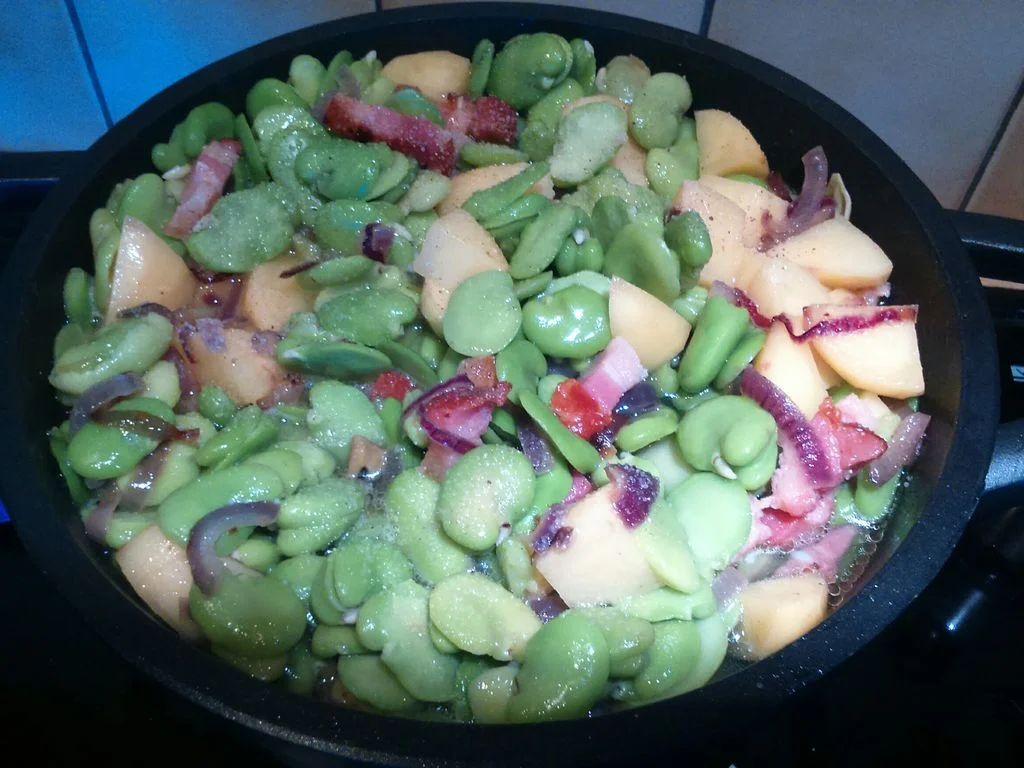 Ragout de fèves aux lardons