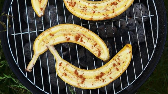 Bananes au barbecue à la cannelle