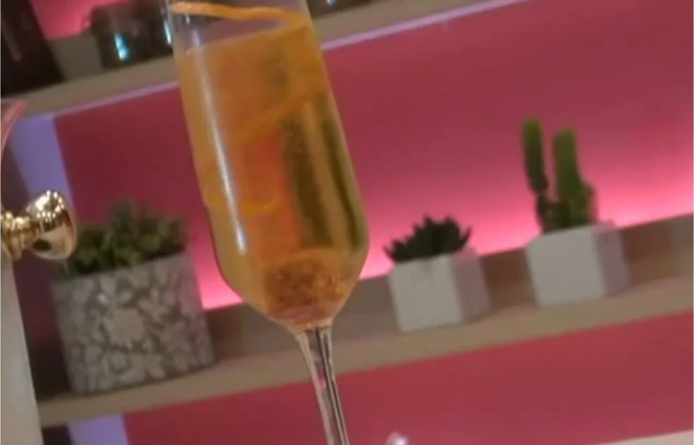 Champagne cocktail